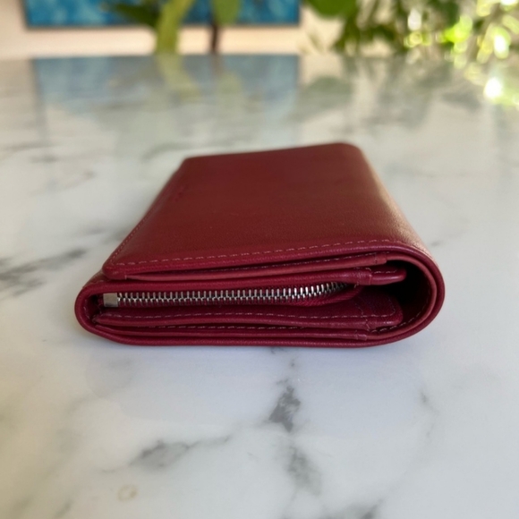 COACH Vintage Y2K Red Glovetanned Leather Wallet with Embossed Logo & Cartouche - Picture 12 of 16